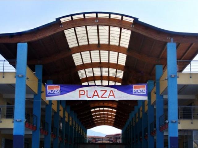 Locale Commerciale in vendita a Scafati, Campania