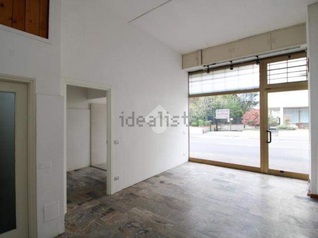 Locale Commerciale in vendita a Loreto, Bergamo