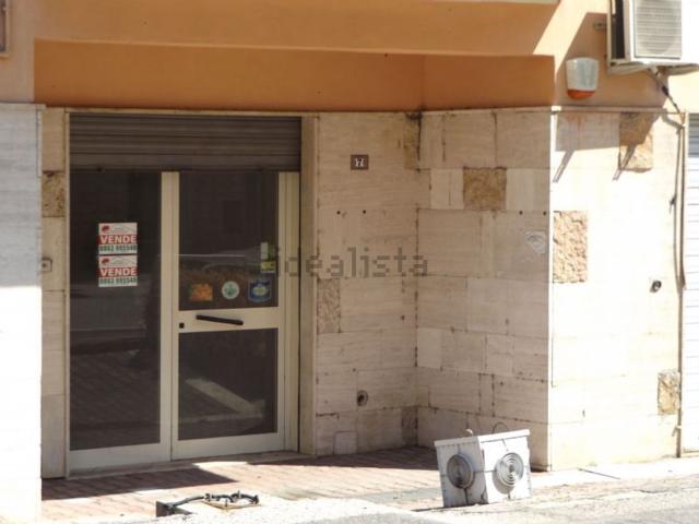 Locale Commerciale in vendita a Carsoli, Abruzzo