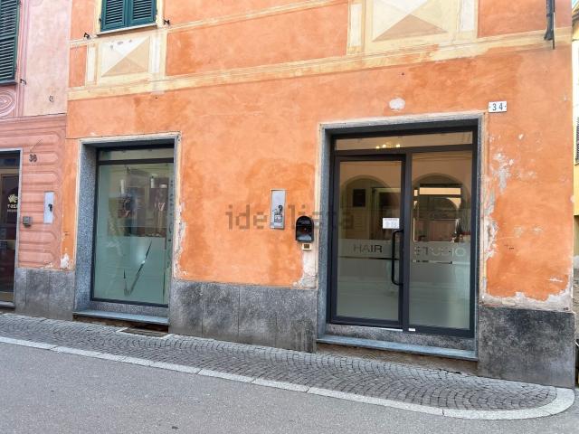 Locale Commerciale in vendita a Piemonte, Alessandria