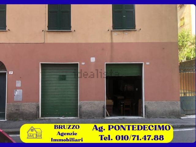 Locale Commerciale in vendita a Val Polcevera, Serra Riccò