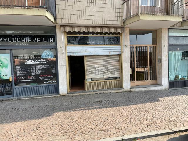 Locale Commerciale in vendita a Piazzo, Piemonte