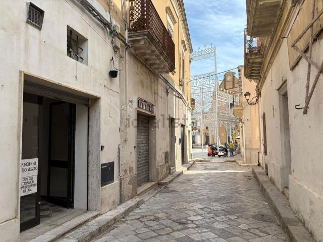 Locale Commerciale in vendita a Puglia, Brindisi