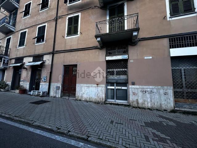 Locale Commerciale in vendita a La Spezia, Liguria