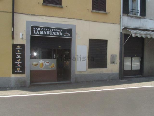Locale Commerciale in vendita a Caccivio, Lurate Caccivio
