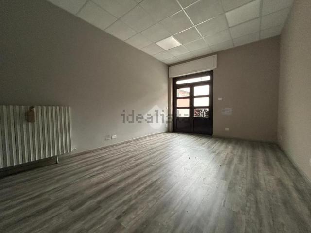 Locale Commerciale in vendita a Piemonte, Alessandria