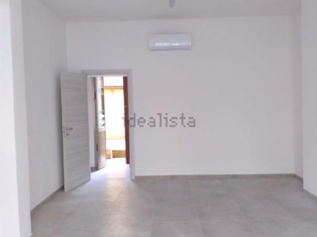 Locale Commerciale in vendita a Quartiere 5, Firenze