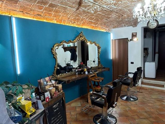 Locale Commerciale in vendita a Tortona, Alessandria
