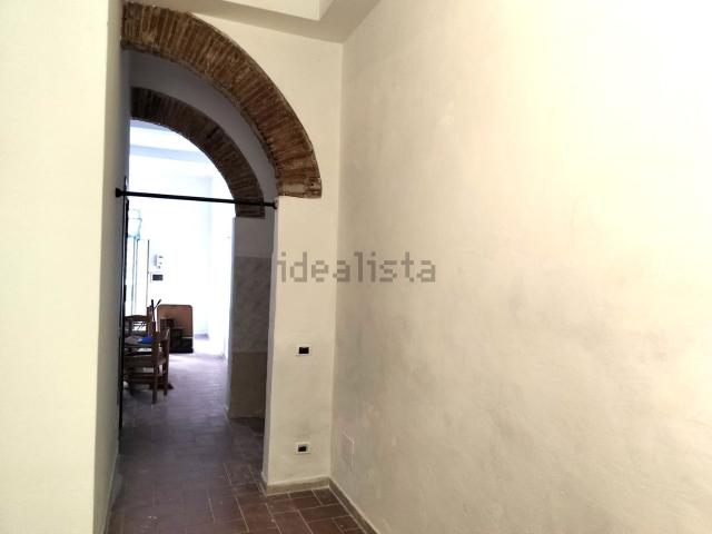 Locale Commerciale in vendita a Garibaldi, Livorno