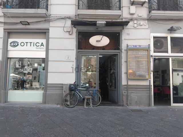 Locale Commerciale in vendita a Municipalità 1, Pizzofalcone