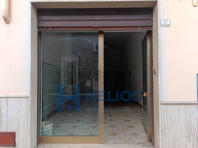 Locale Commerciale in vendita a Puglia, Lecce