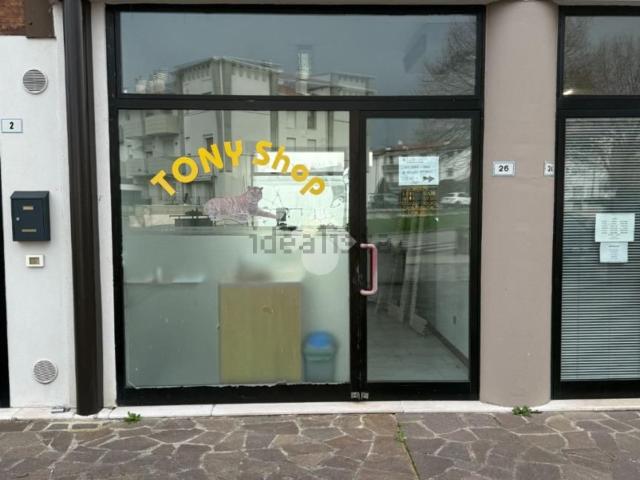 Locale Commerciale in vendita a Conca, Thiene