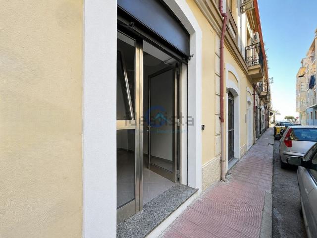 Locale Commerciale in vendita a Calabria, Catanzaro
