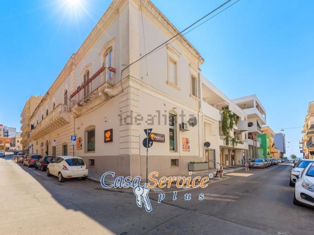 Locale Commerciale in vendita a Puglia, Lecce