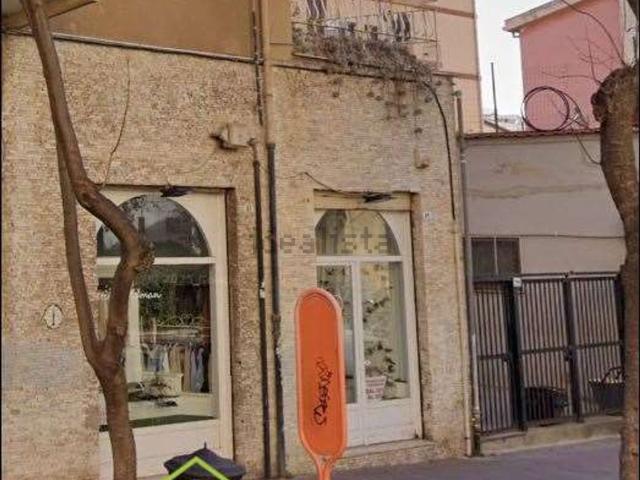 Locale Commerciale in vendita a Monte Urpinu, Cagliari