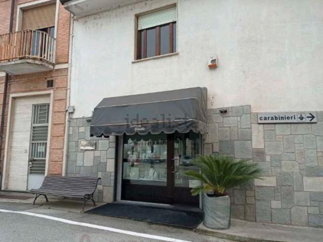 Locale Commerciale in vendita a Piemonte, Asti