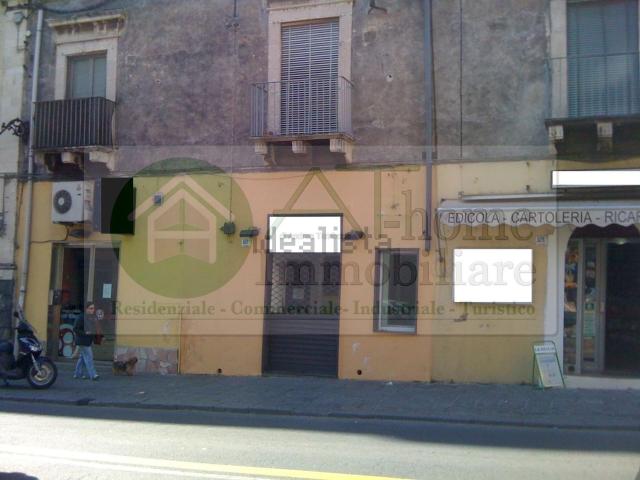 Locale Commerciale in vendita a Borgo-Sanzio, Catania