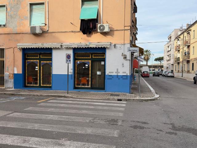 Locale Commerciale in vendita a Nicolosi, Latina