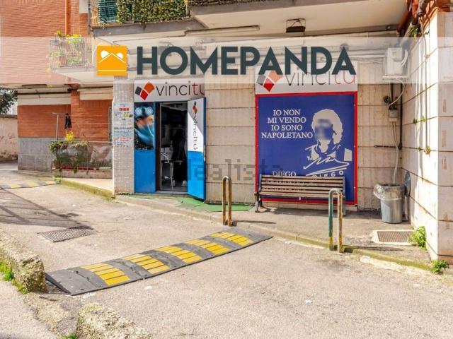Locale Commerciale in vendita a Municipalità 7, Campania