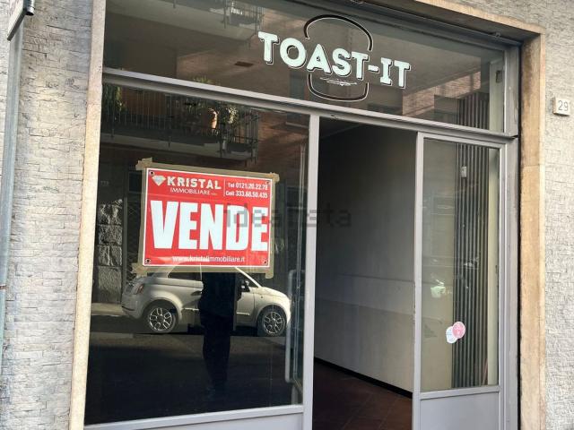 Locale Commerciale in vendita a Piemonte, Torino