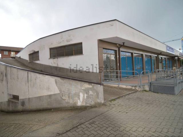 Locale Commerciale in vendita a Piemonte, Torino