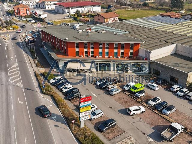Locale Commerciale in vendita a Casazza, Lombardia