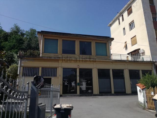 Locale Commerciale in vendita a Piemonte, Alessandria