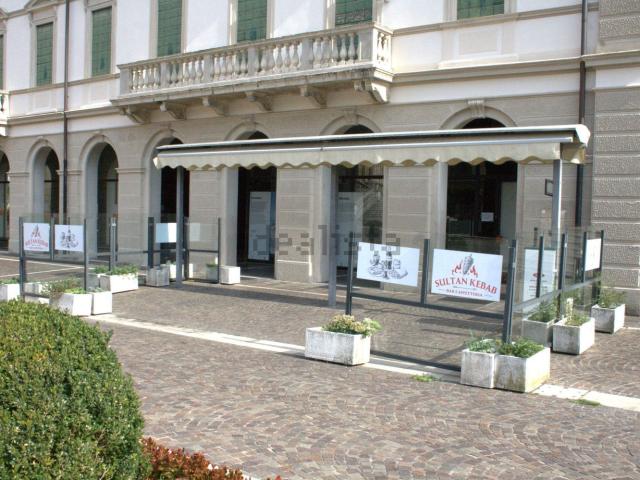 Locale Commerciale in vendita a Olarigo, Vittorio Veneto