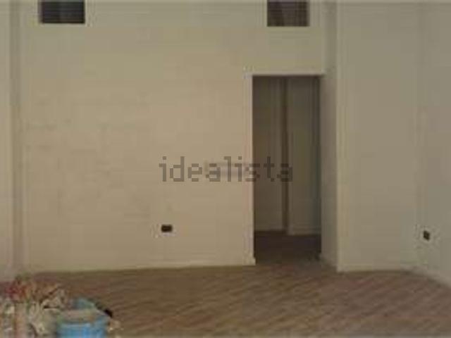 Locale Commerciale in vendita a Puglia, Brindisi