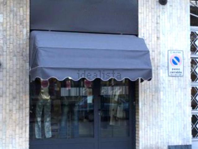 Locale Commerciale in vendita a Circoscrizione 7, Piemonte