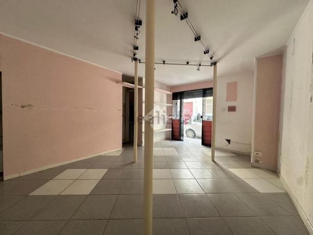 Locale Commerciale in vendita a Puglia, Foggia