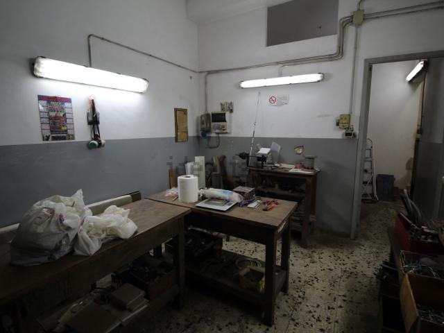 Locale Commerciale in vendita a Borgo-Sanzio, Catania