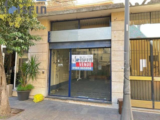 Locale Commerciale in vendita a Calabria, Cosenza