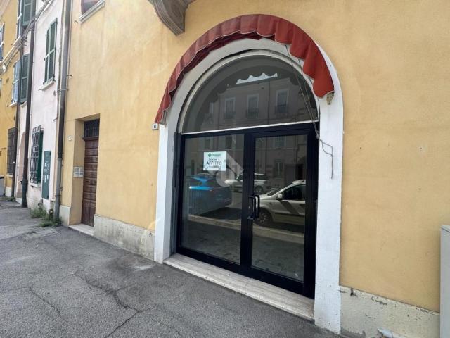 Locale Commerciale in vendita a San Rocco, Ravenna