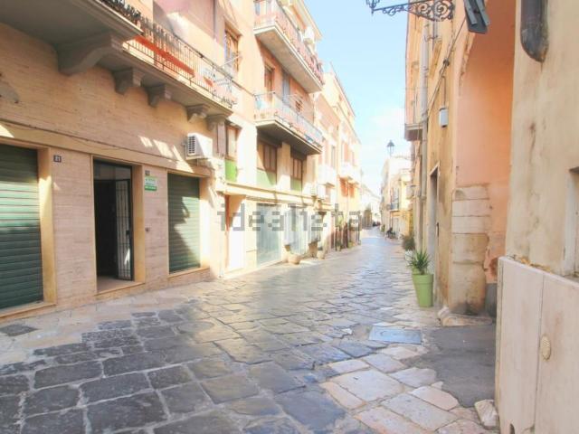 Locale Commerciale in vendita a Puglia, Foggia