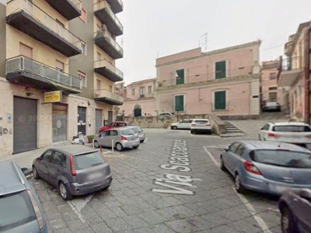 Locale Commerciale in vendita a Santa Caterina, Acireale