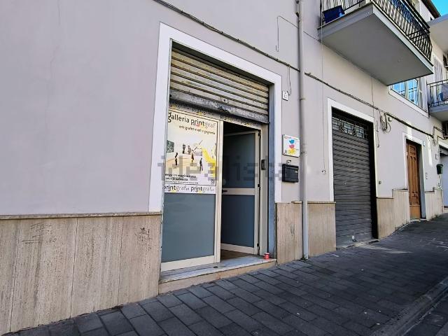 Locale Commerciale in vendita a San Giorgio, Giffoni Valle Piana