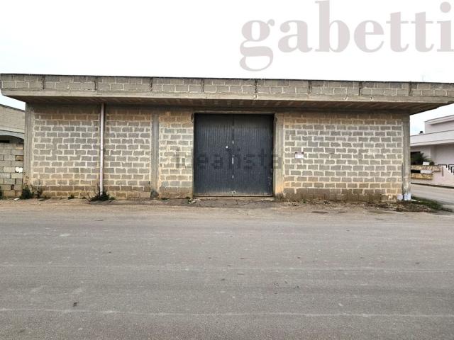 Locale Commerciale in vendita a Puglia, Lecce
