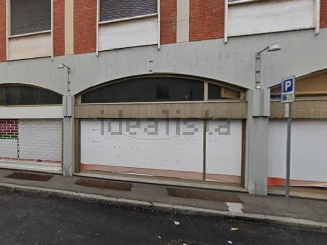 Locale Commerciale in vendita a Busto Arsizio, Lombardia