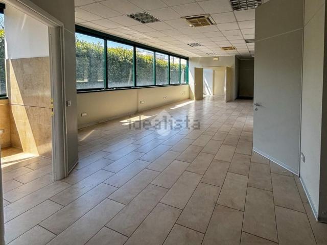 Locale Commerciale in vendita a Casalmaggiore, Lombardia