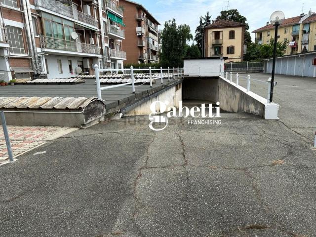 Locale Commerciale in vendita a Alessandria