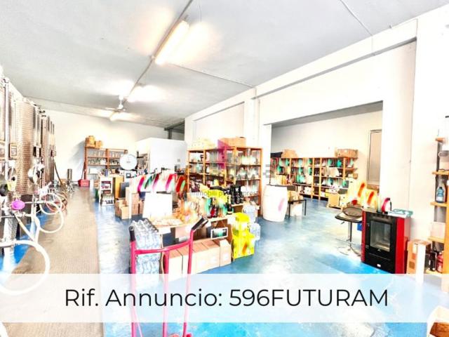Locale Commerciale in vendita a Schio, Veneto