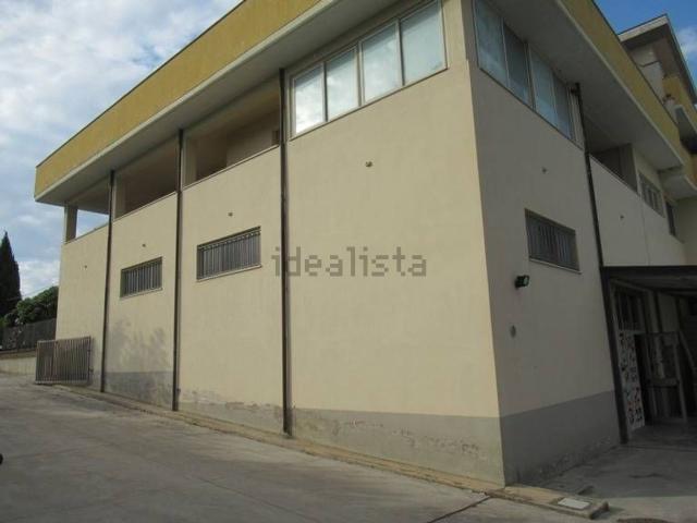 Locale Commerciale in vendita a Santa Teresa, Spoltore