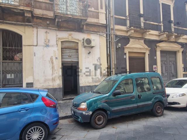 Locale Commerciale in vendita a Centro storico, Catania