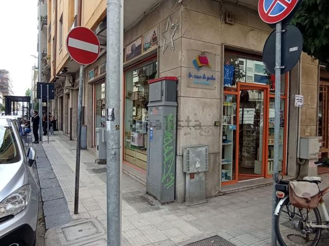 Locale Commerciale in vendita a IV Circoscrizione, Messina