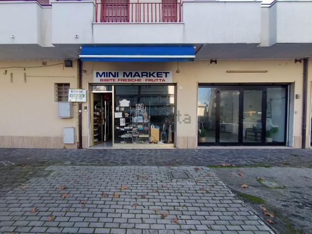 Locale Commerciale in vendita a Valverde, Cesenatico
