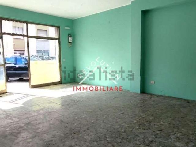 Locale Commerciale in vendita a San Leo Bastia, Umbria