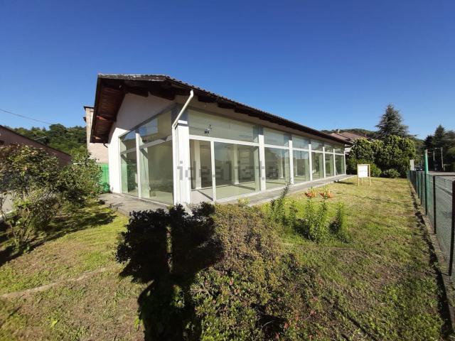 Locale Commerciale in vendita a Locato Inferiore, Piemonte