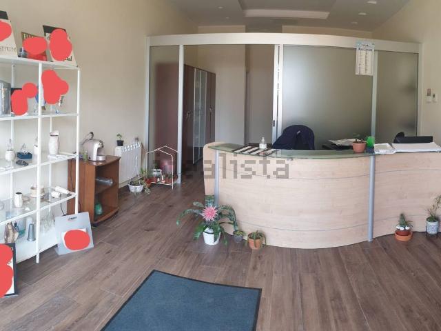 Locale Commerciale in vendita a Borgo Chiaro, Marche