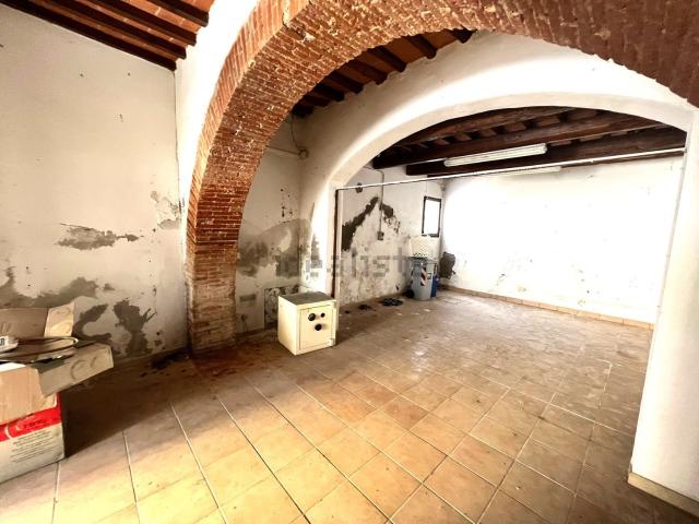 Locale Commerciale in vendita a Unione dei Comuni Circondario dell'Empolese Valdelsa, Montelupo Fiorentino